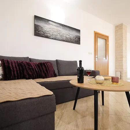 Levatinka * Skabrnje