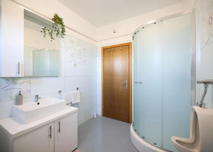 Levatinka * Skabrnje